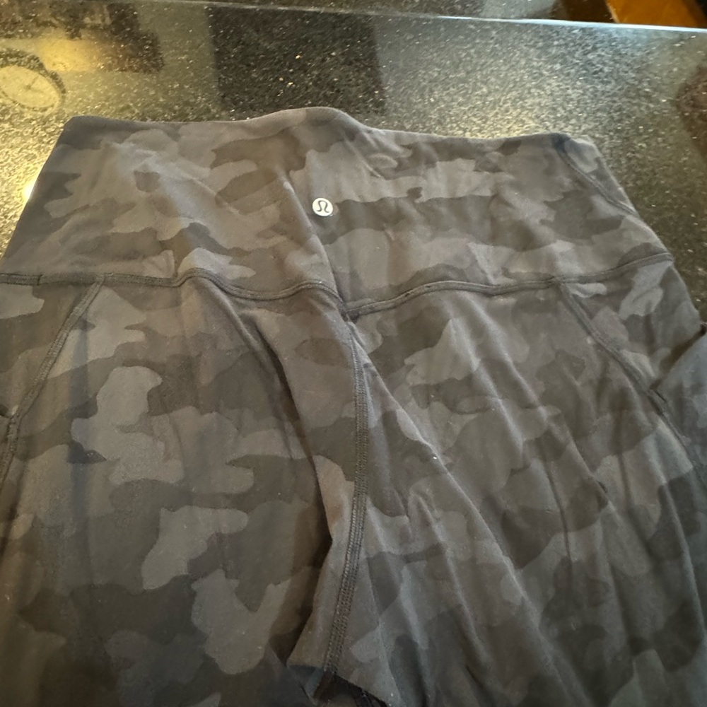 Lululemon Athletica Black Camouflage Leggings - Picture 4 of 9